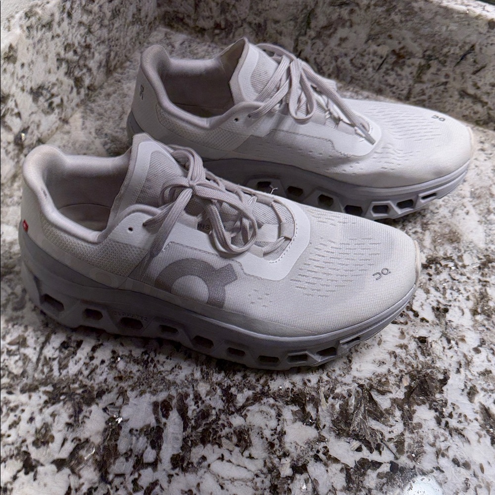 On Running Women’s Athletic Sneakers in Light Gray
